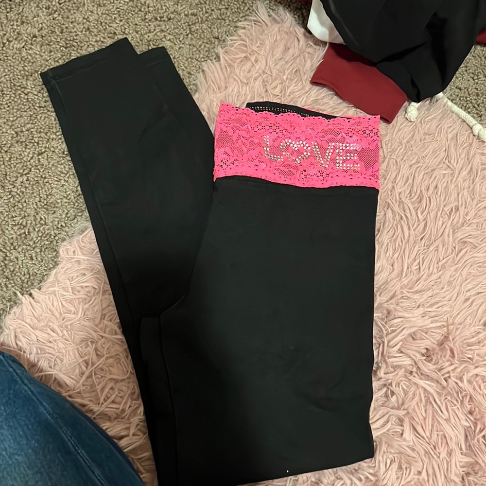 Short tight leggings